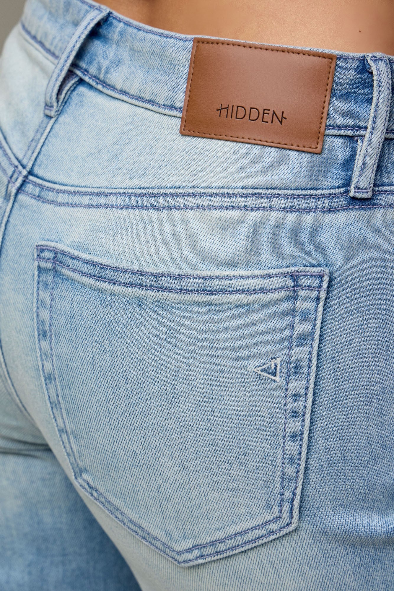 Hidden Ella Cropped Classic Straight Jeans