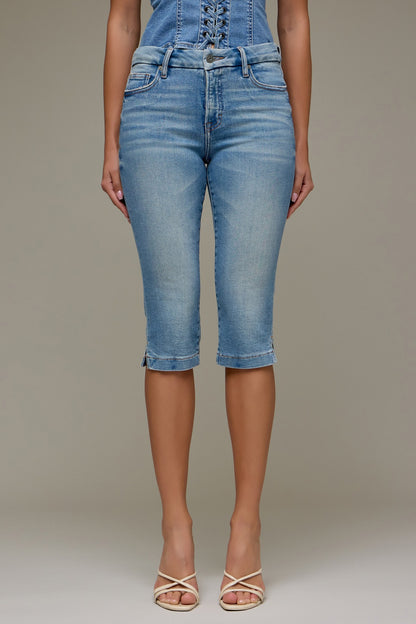 Hidden Amelia Mid Rise Capri Denim
