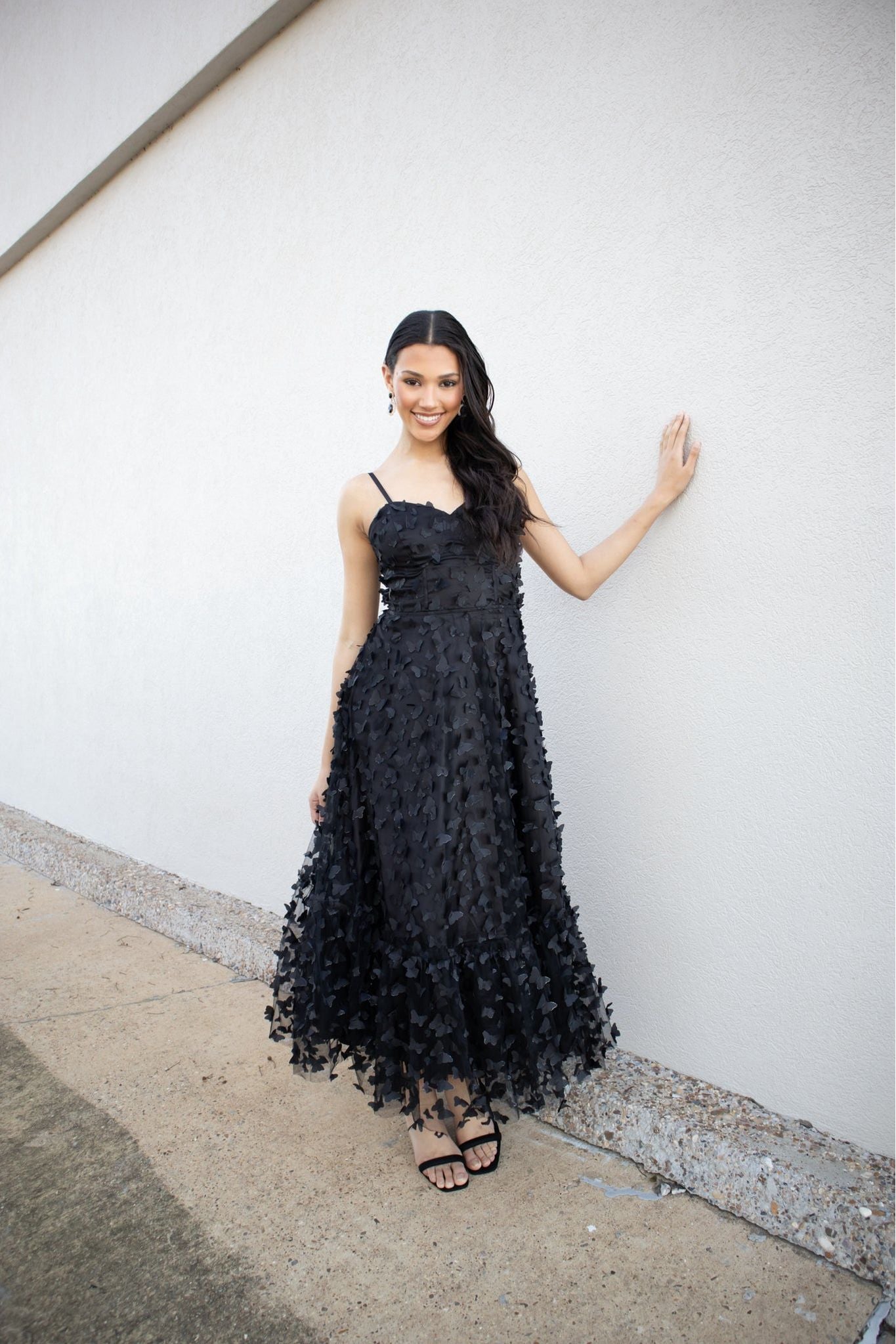 butterfly dress womens Designer Turns Women Into Real-Life Fairies With Her Dresses (23 Pics) Classic Sundress silhouette Whimsical Flutter Midi Gown Teuta