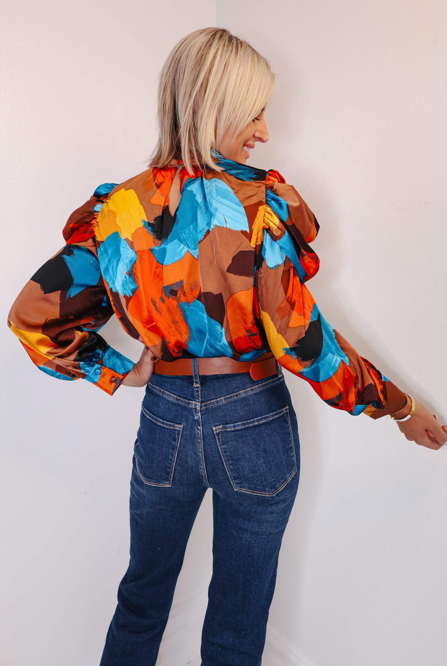 Amber Abstract Ruched Shoulder Long Sleeve Top