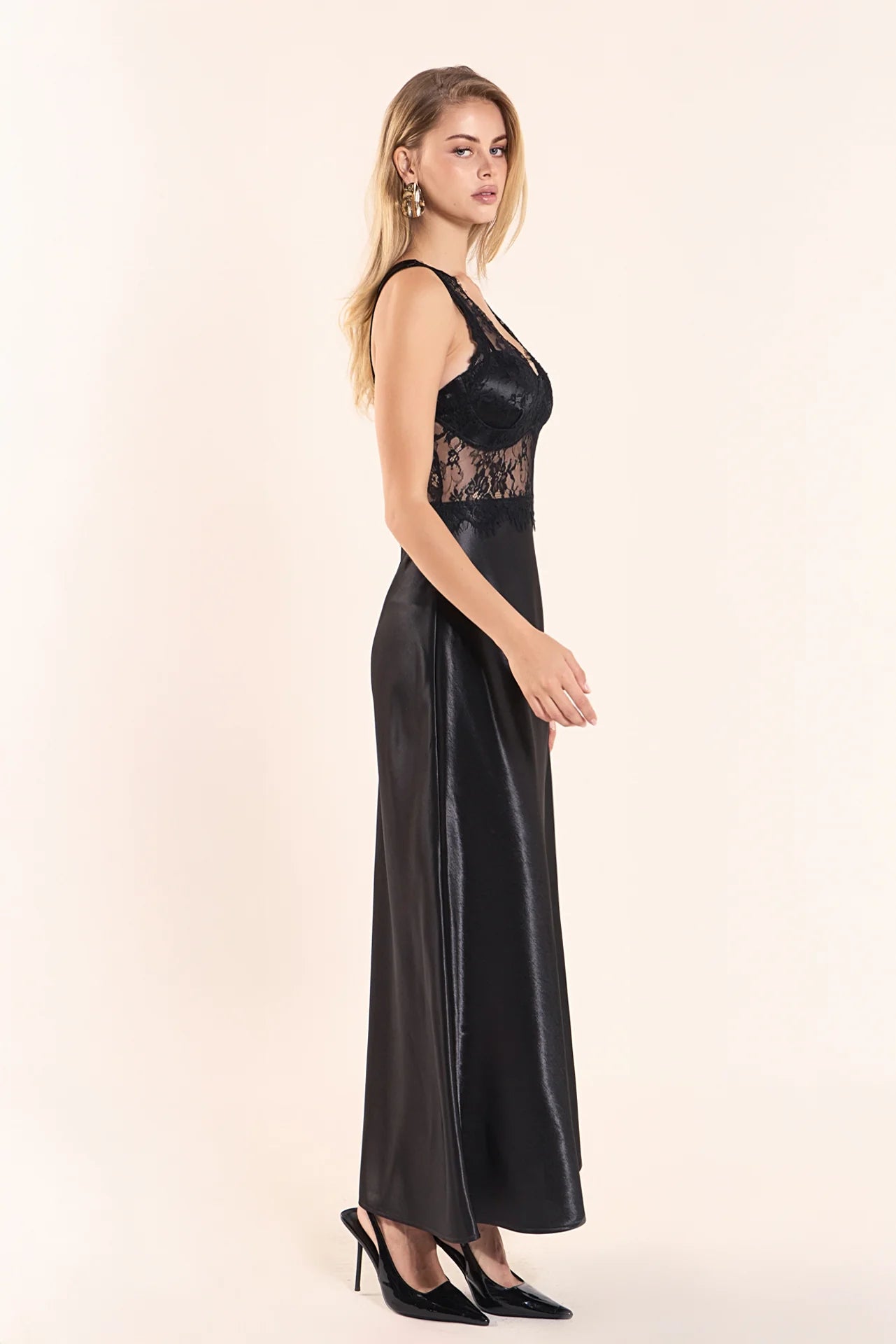 Endless Rose Lace Trim Sleevesless Midi Dress