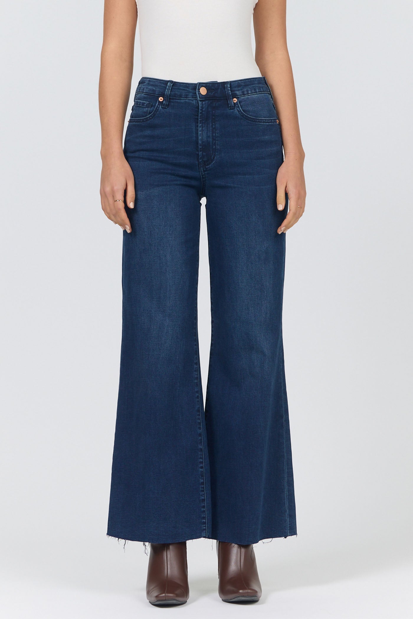 Fiona Wide Leg Jean in Princess