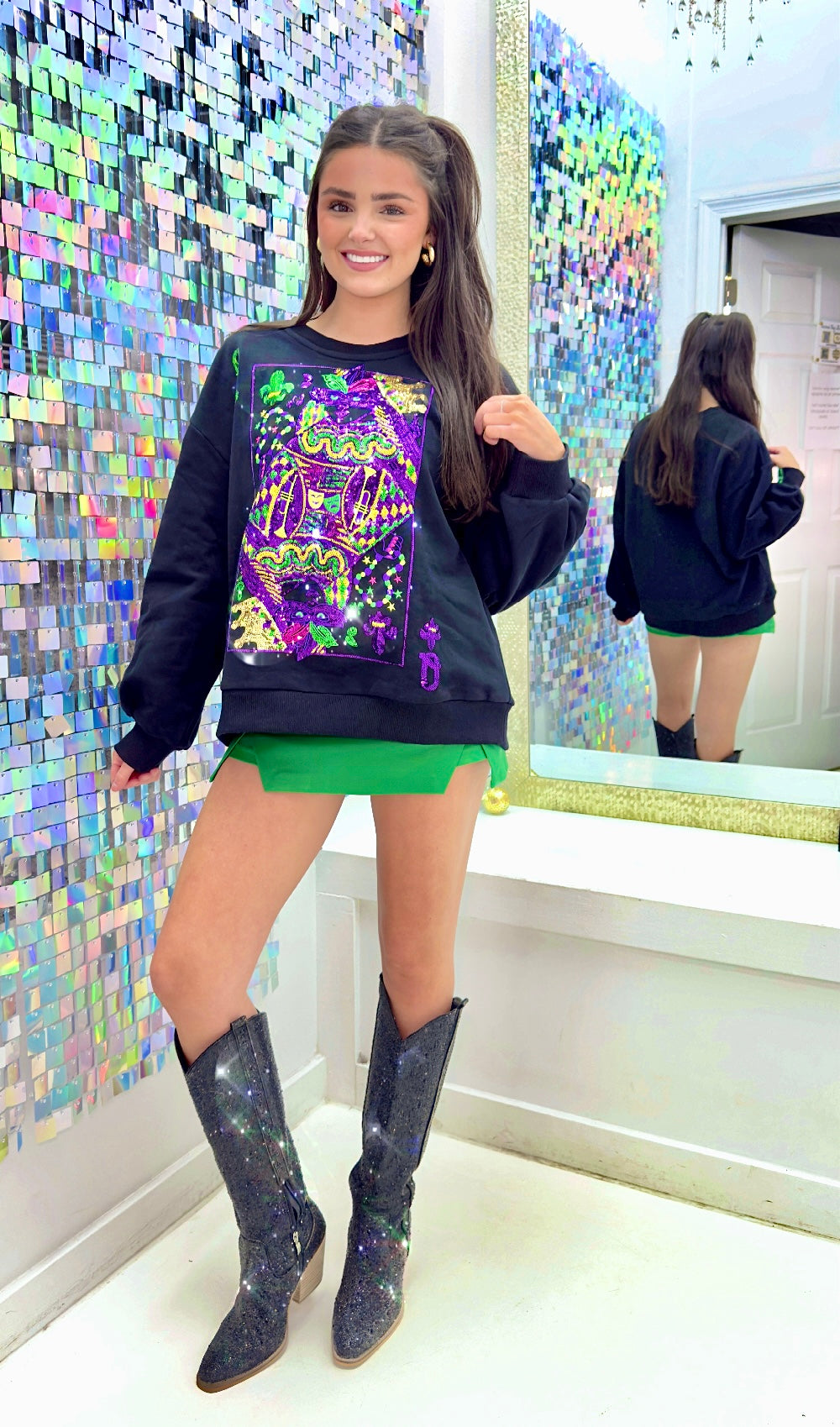 Queen Of Sparkles Mardi Gras Queen Card Sweatshirt