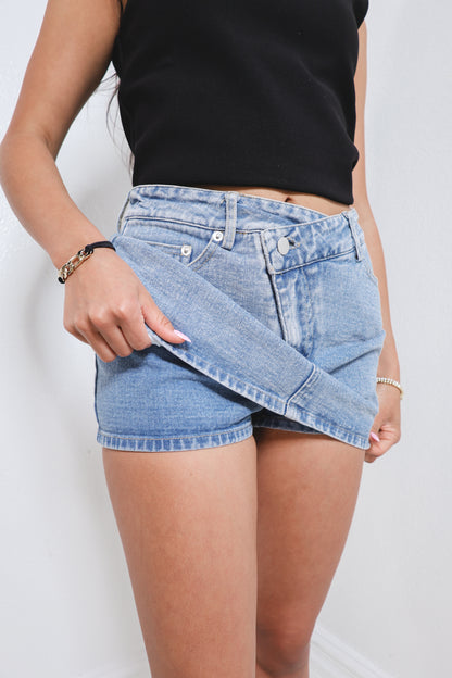 Everyday Icon Mid Rise Denim Skirt