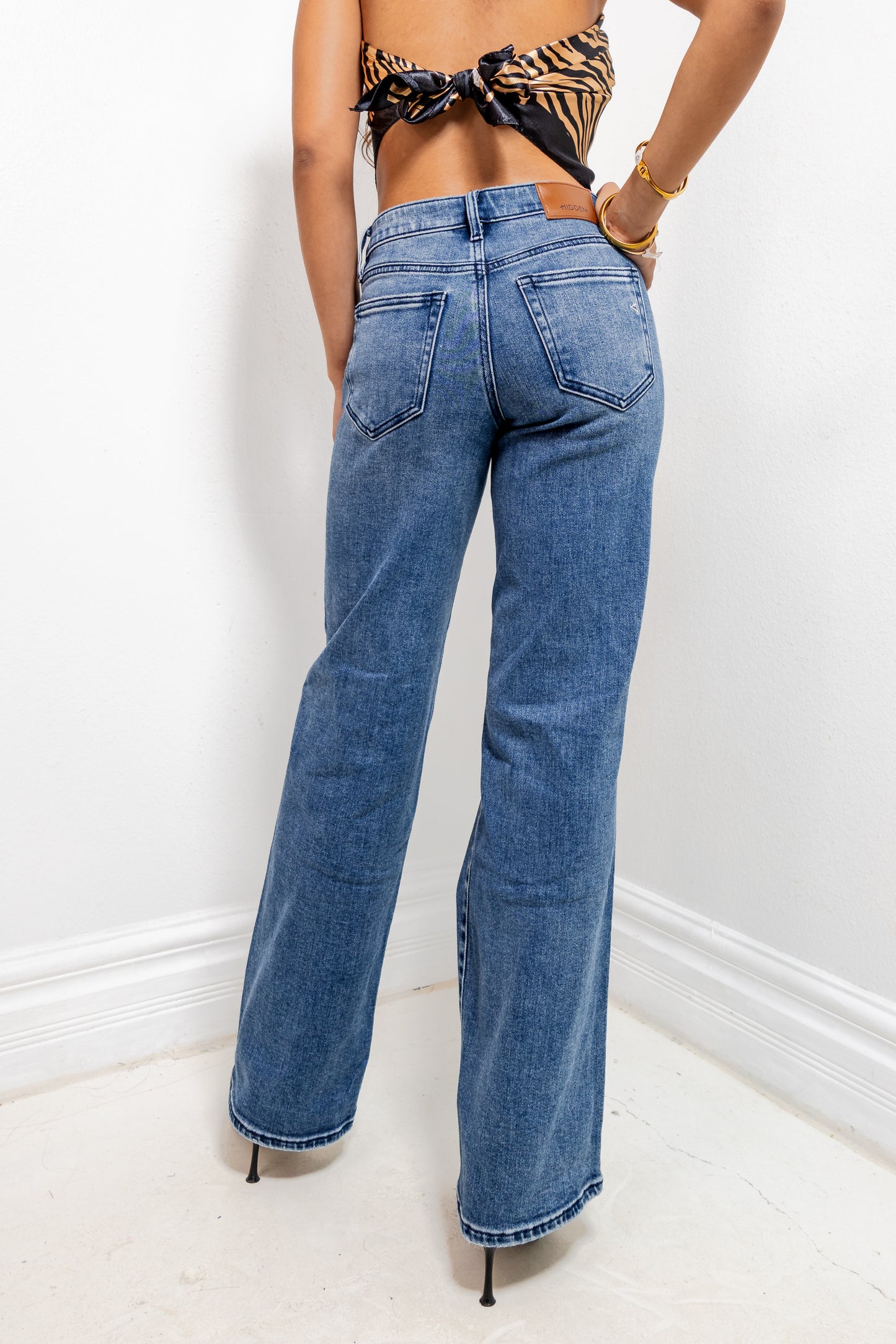 Hidden Logan Mid Rise Distressed Dad Jean