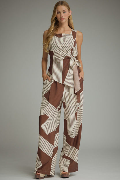 Abstract Ease Tie Front Top