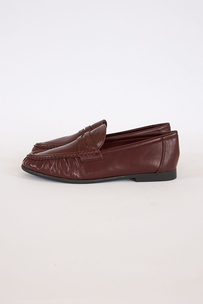 Carlton Loafer Shoe