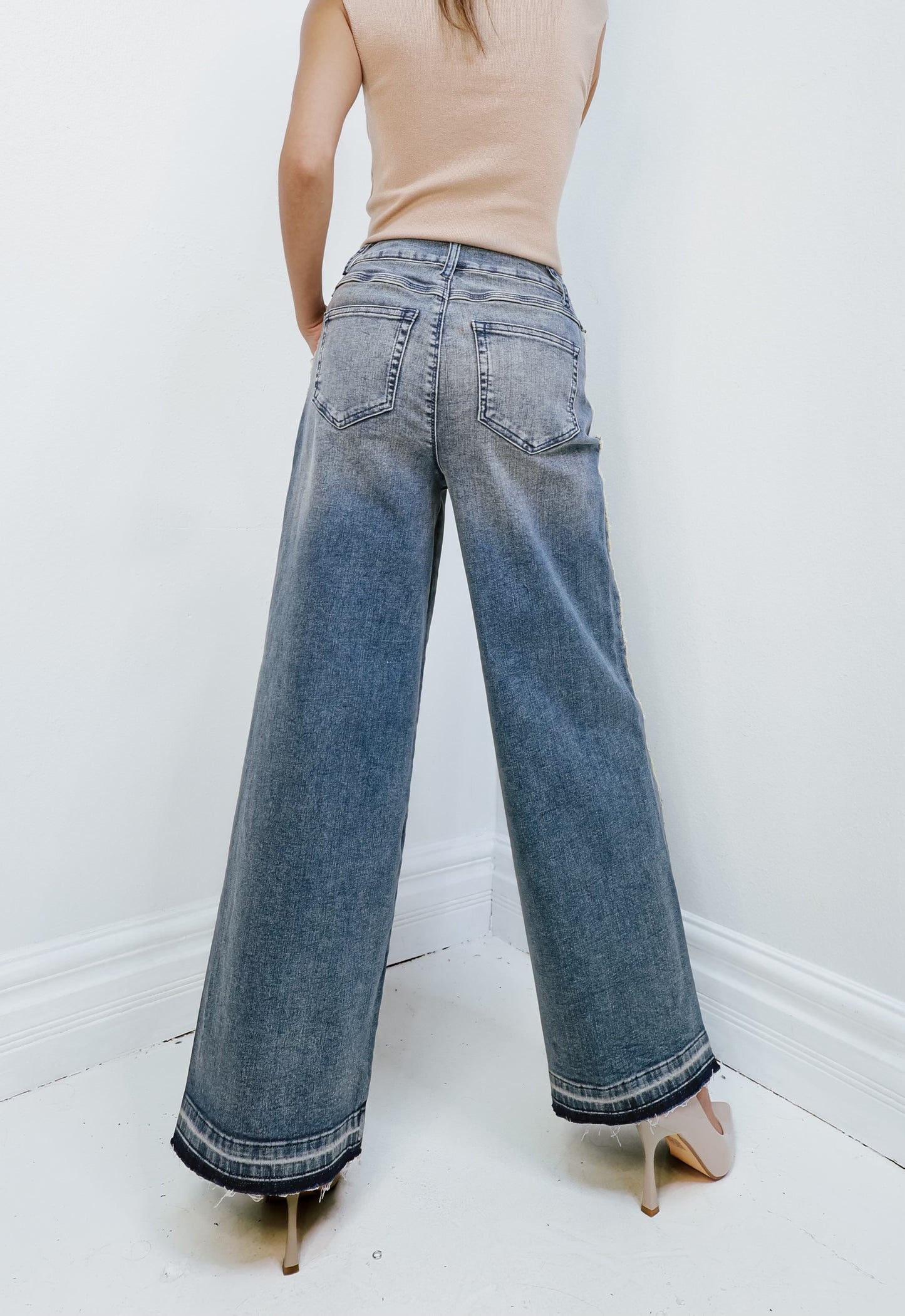 Lysse High Waisted Nutshell Midwash Jeans