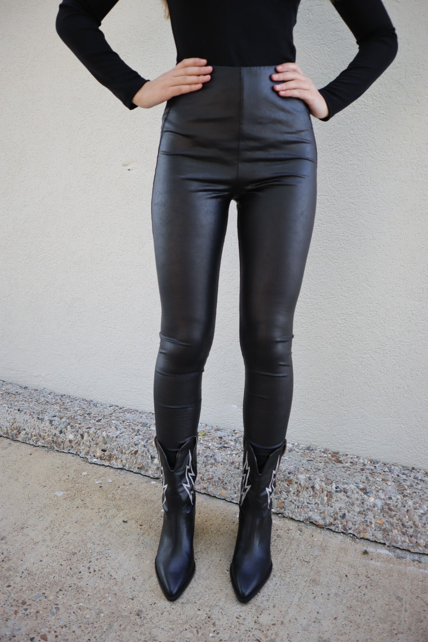 Lysse Tudor Faux Leather Legging (Black)