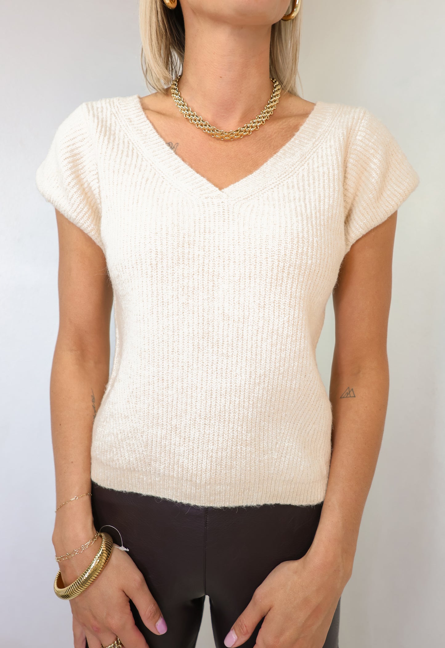 Minimalist Knit Short Sleeve Top