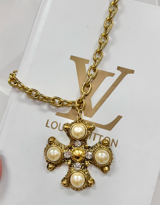 Yochi Elizabeth Necklace