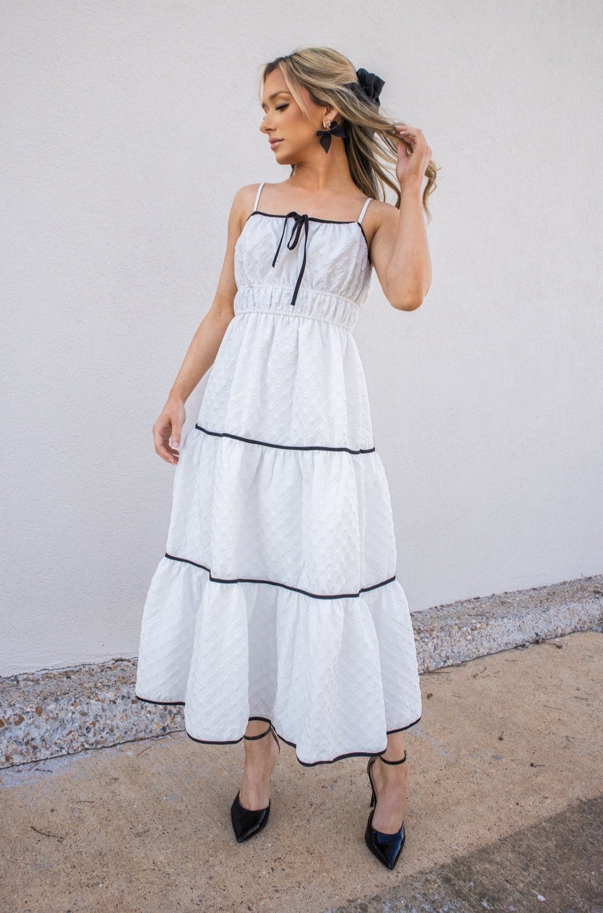 Black and white spaghetti hotsell strap dress